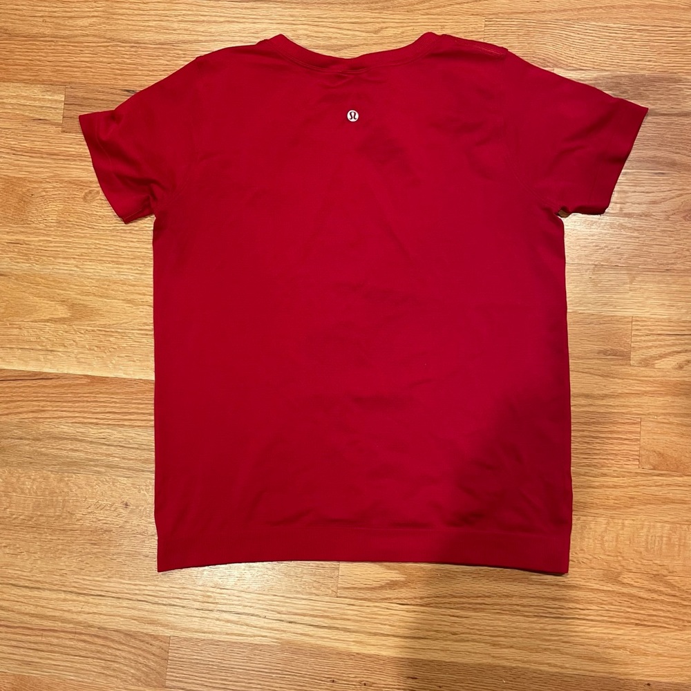 Lululemon Swiftly Relaxed Short Sleeve Red - Picture 4 of 7